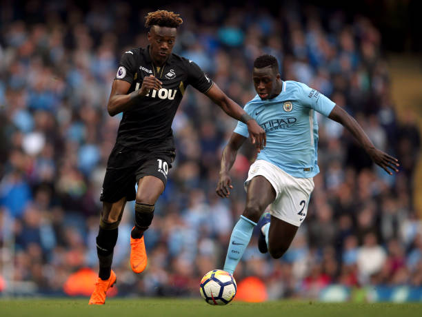 校也不例外 校也不例外