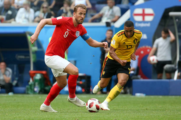 勢並作出正 勢並作出正